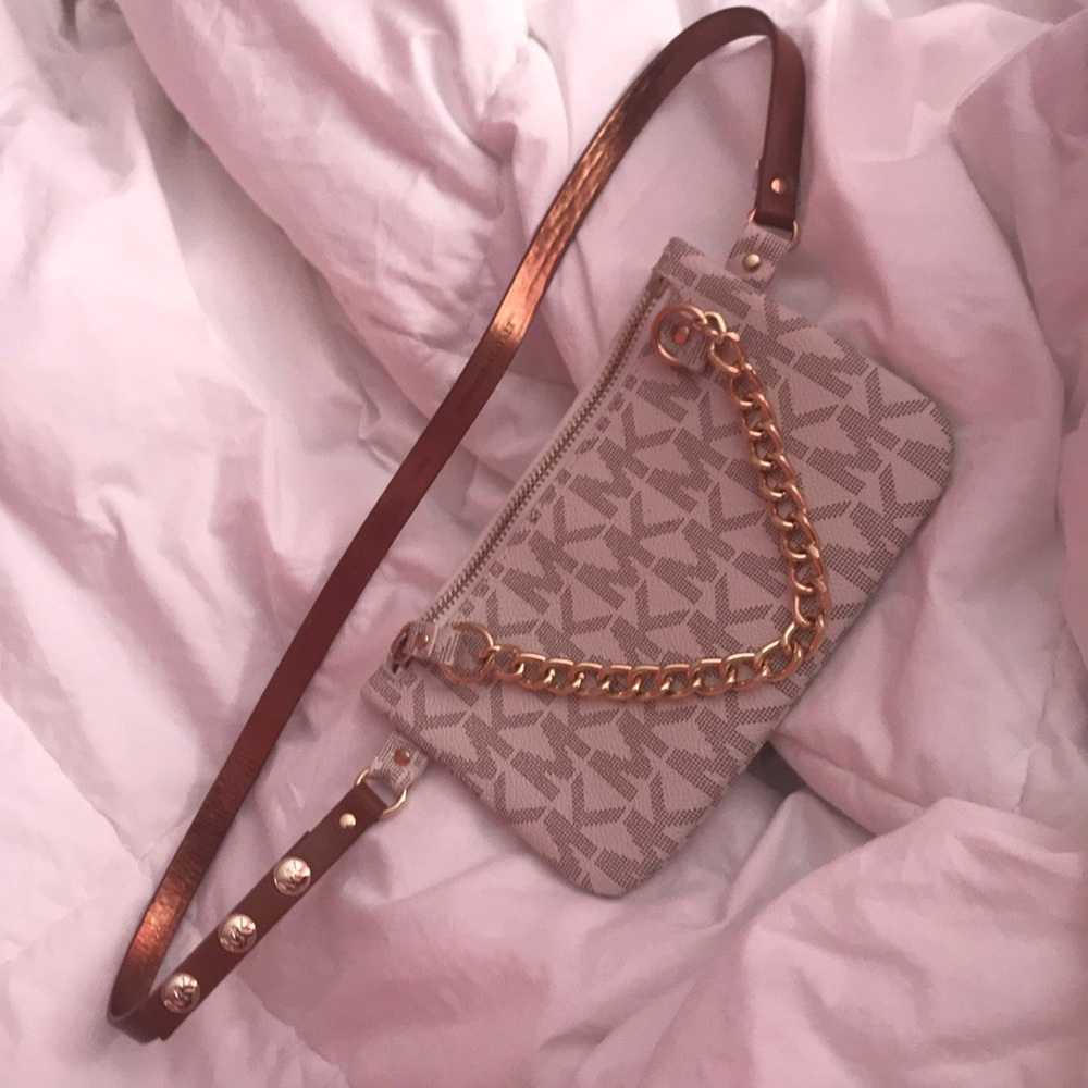 MK Vanilla colored gold pull chain belt bag